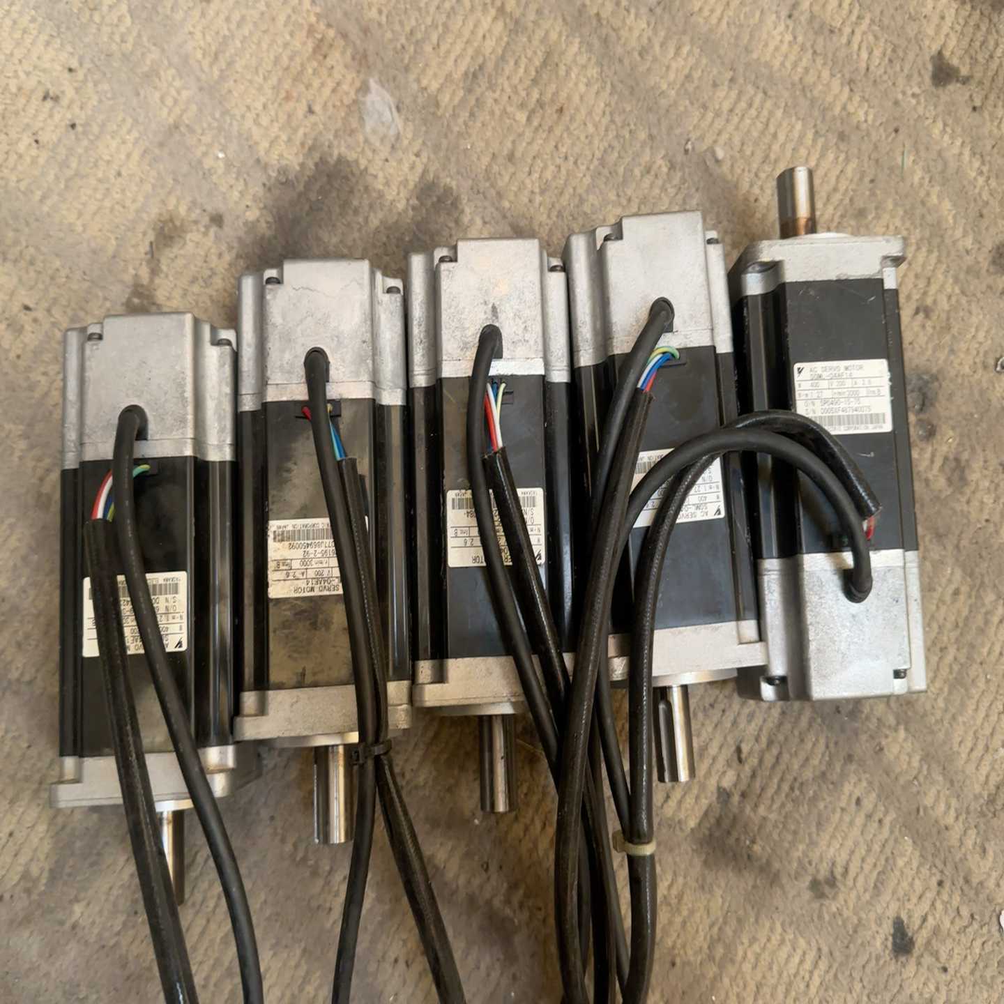 安川电机、SGML-04AF14、功能正常、40询价