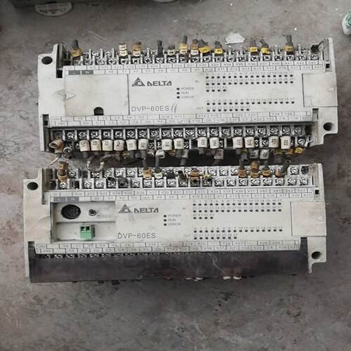寻台达PLC有两块DVP60ES00R2同样配件