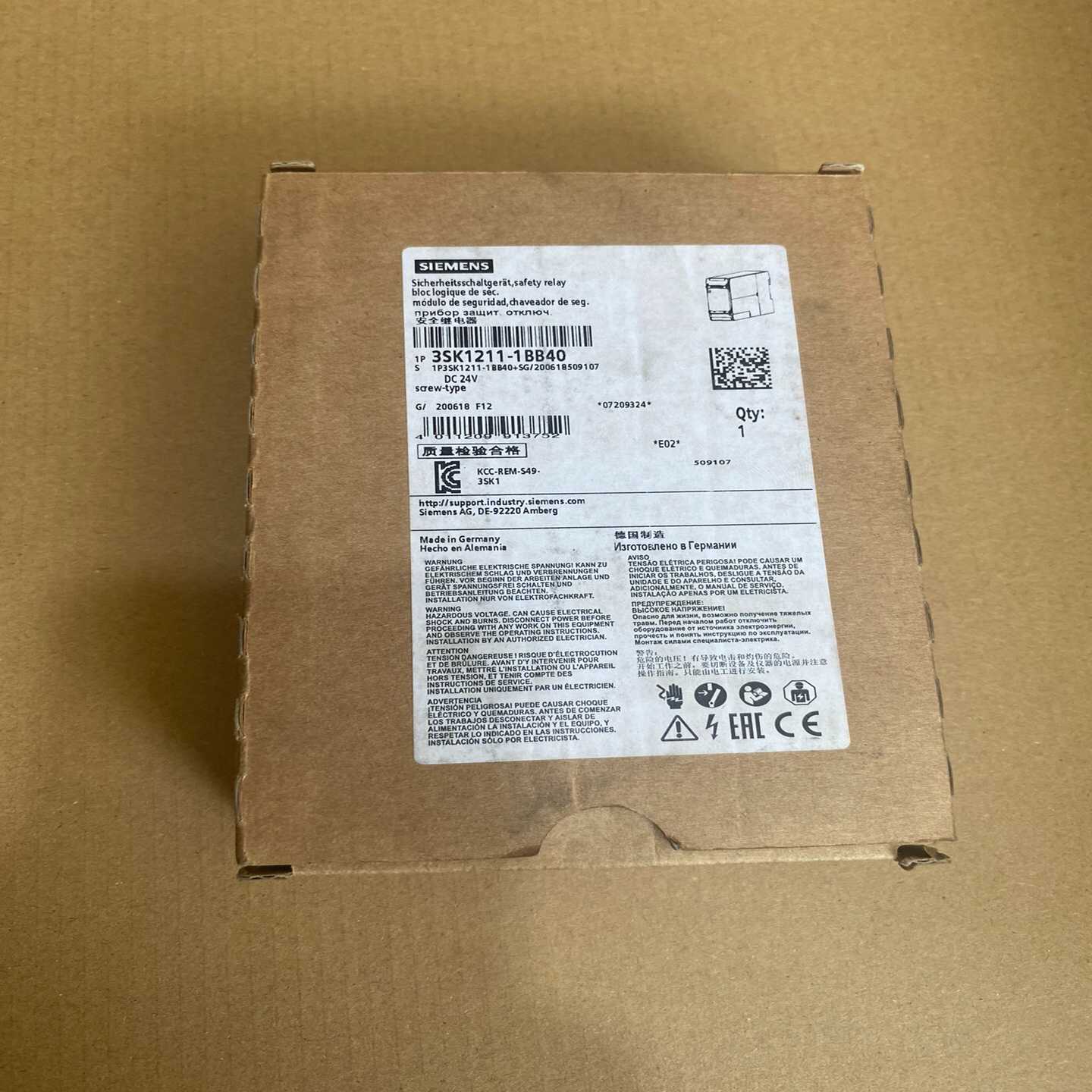 西门子安全继电器，型号3SK1211-1BB40，全新原装正