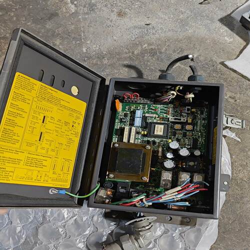 sti LCC-FB-AC1-U安全光栅光幕控制器~询价