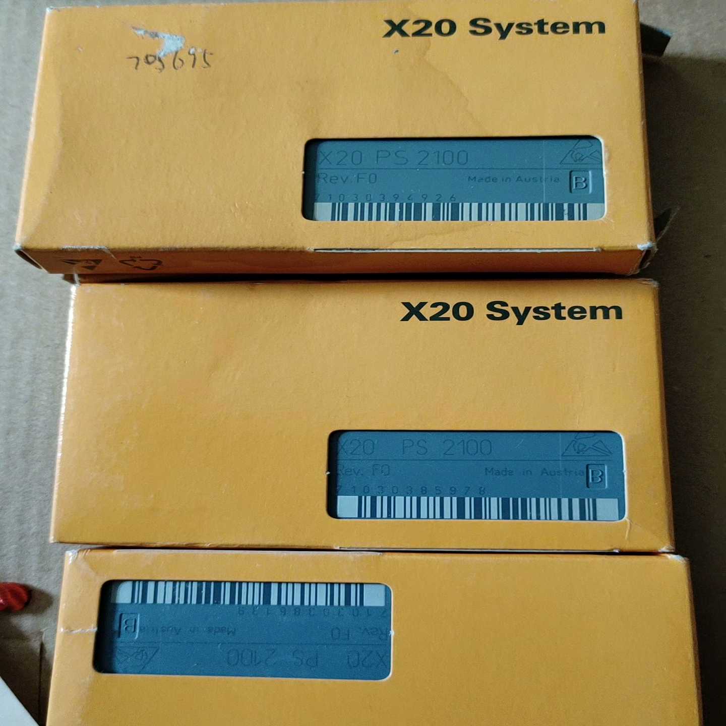全新贝加莱X20PS2100模块还有两个--议价商品