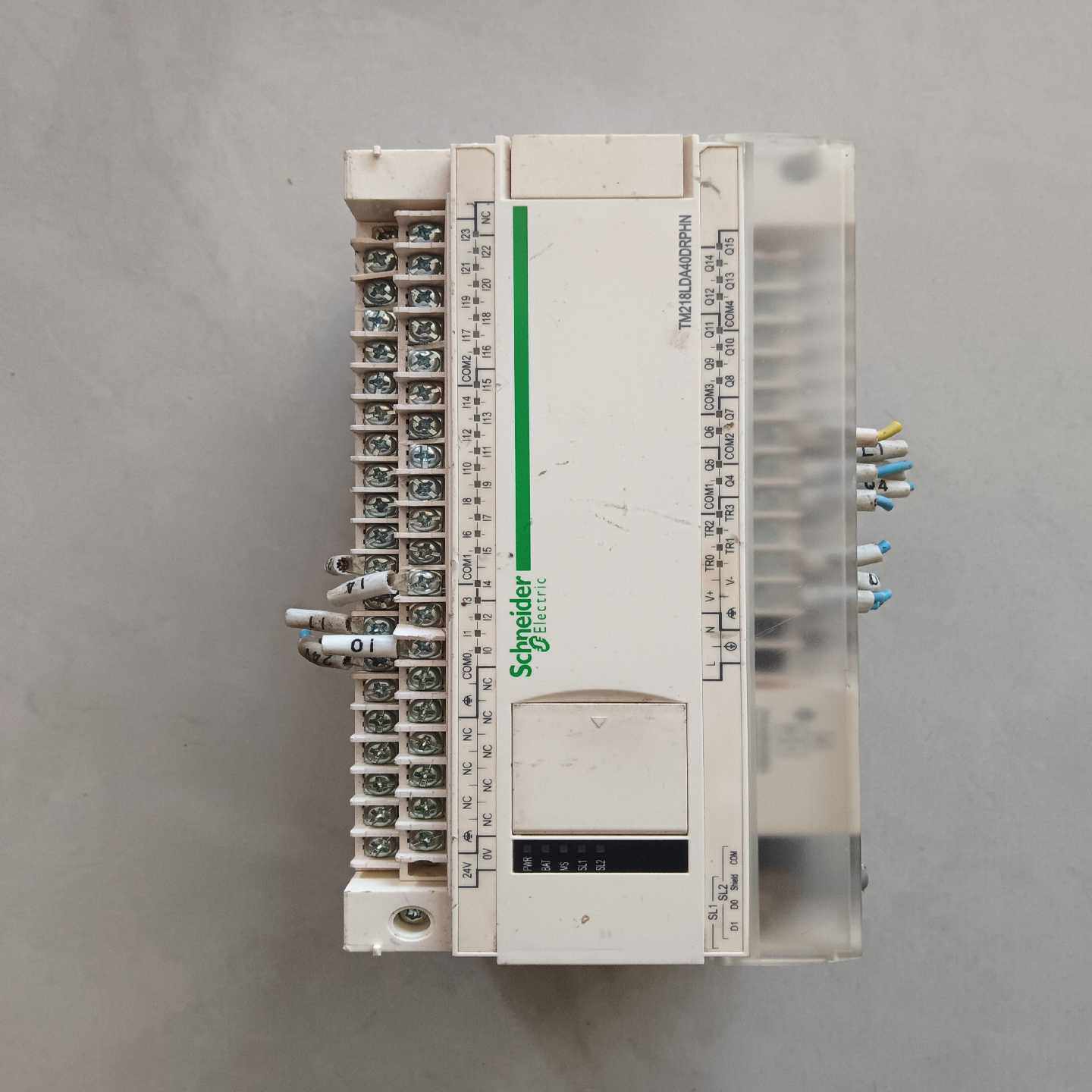 议价施耐德plctm218lda40drphn成色型号样式如图