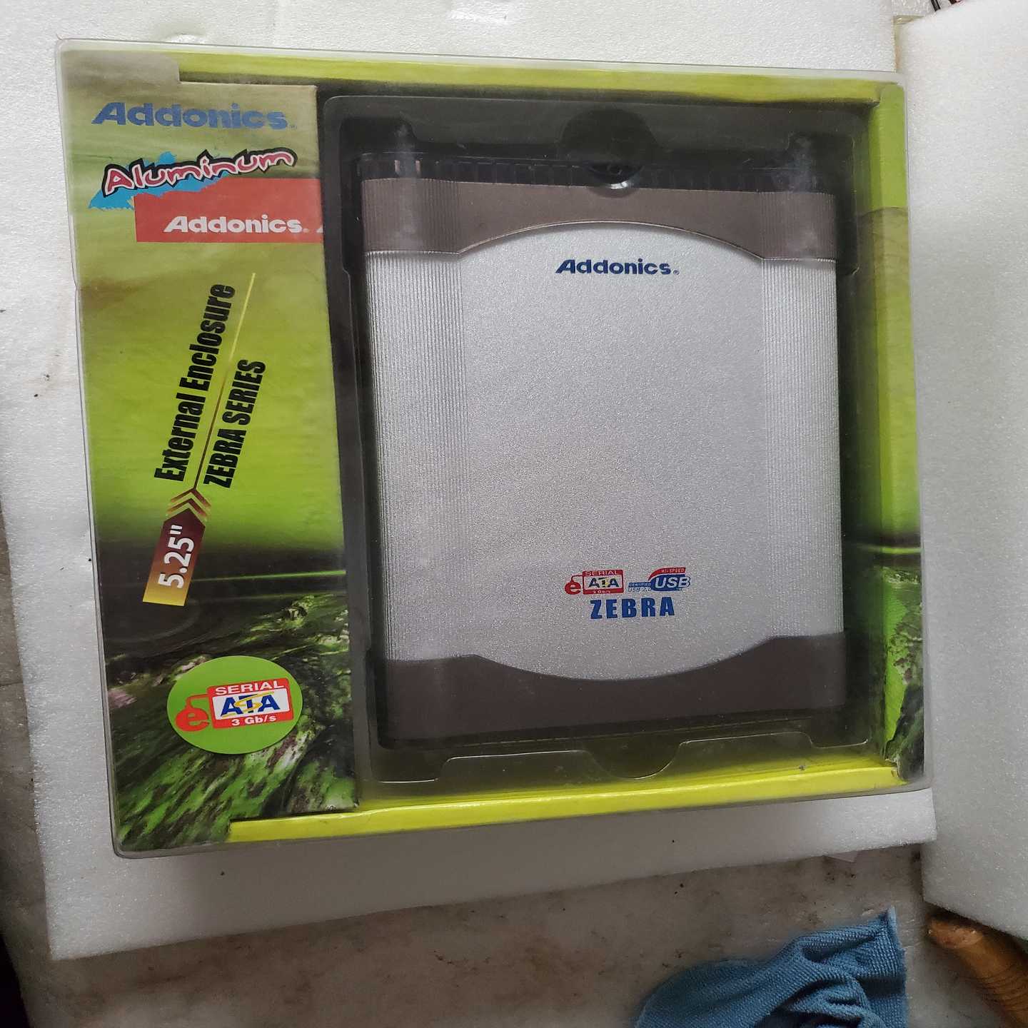 Addonics硬盘驱动器--议价商品
