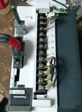 出Panasonic松下伺服驱动器，型号MFDKTA390E--议价商品
