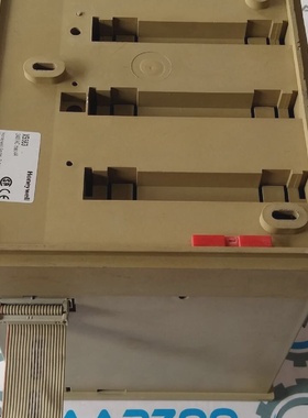 HONEYWELL XH561 Universal inputoutput module housing