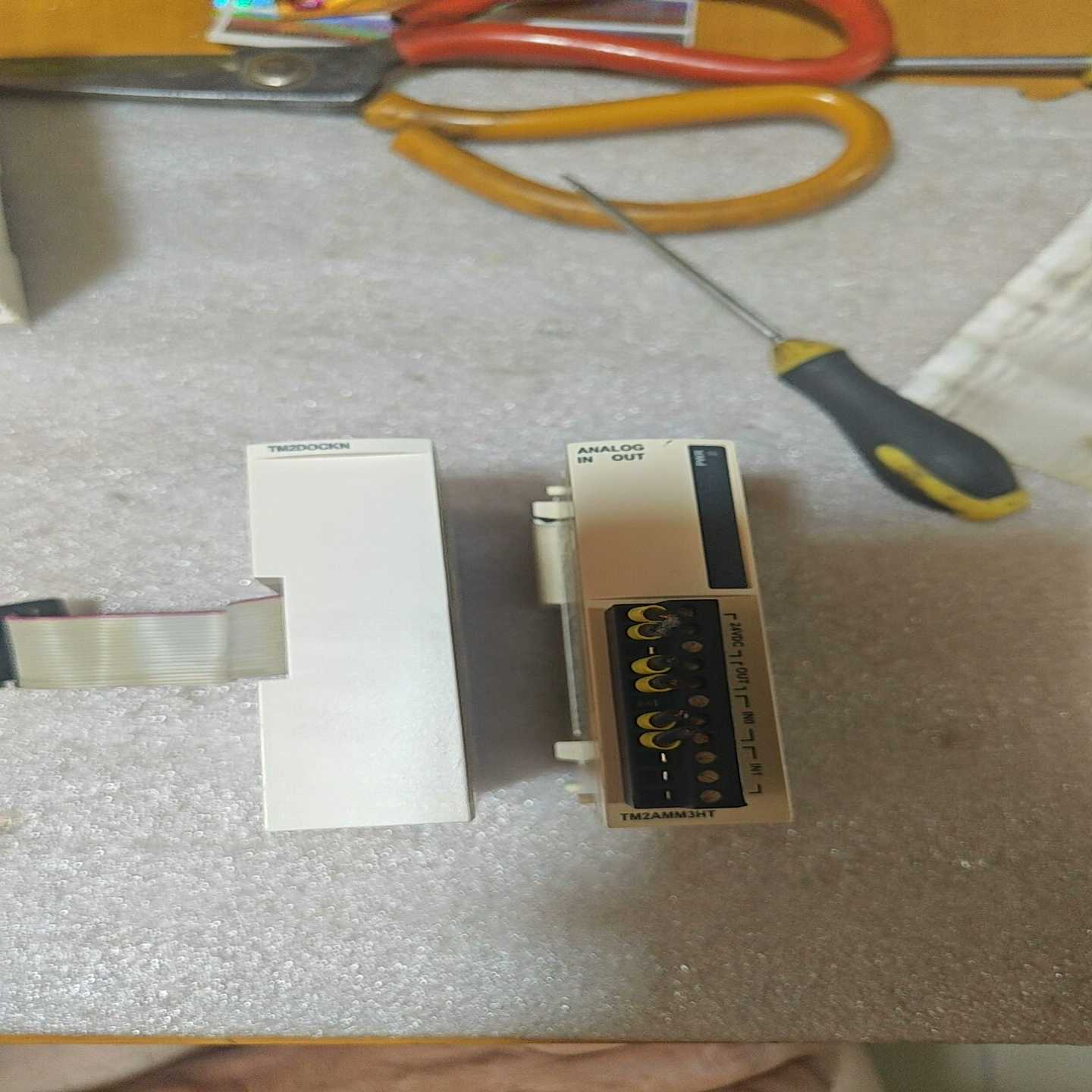 施耐德PLC模块TM2AMM3HT，TM2D0CKN，二手拆--议价商品