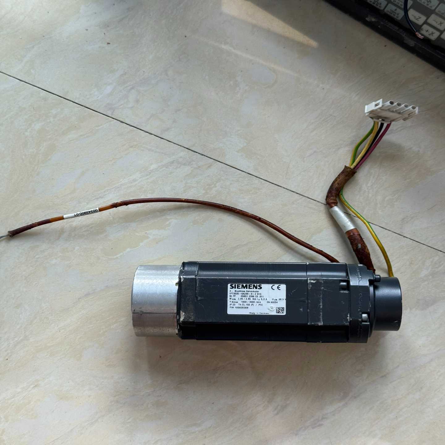 1FT3035-6AZ99-9-Z  S  15 电机