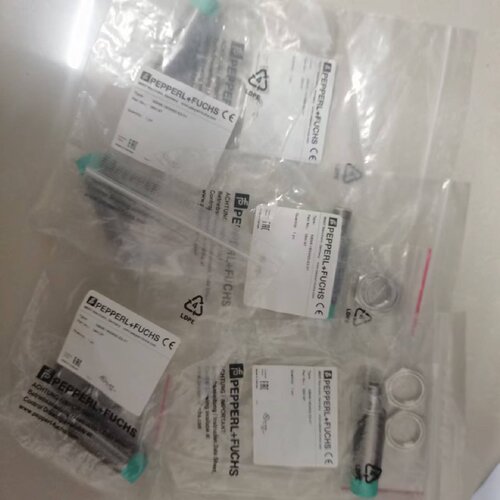 寻I德国原装倍加福接近开关NBB20L2E2V1电感式传感器原装现货