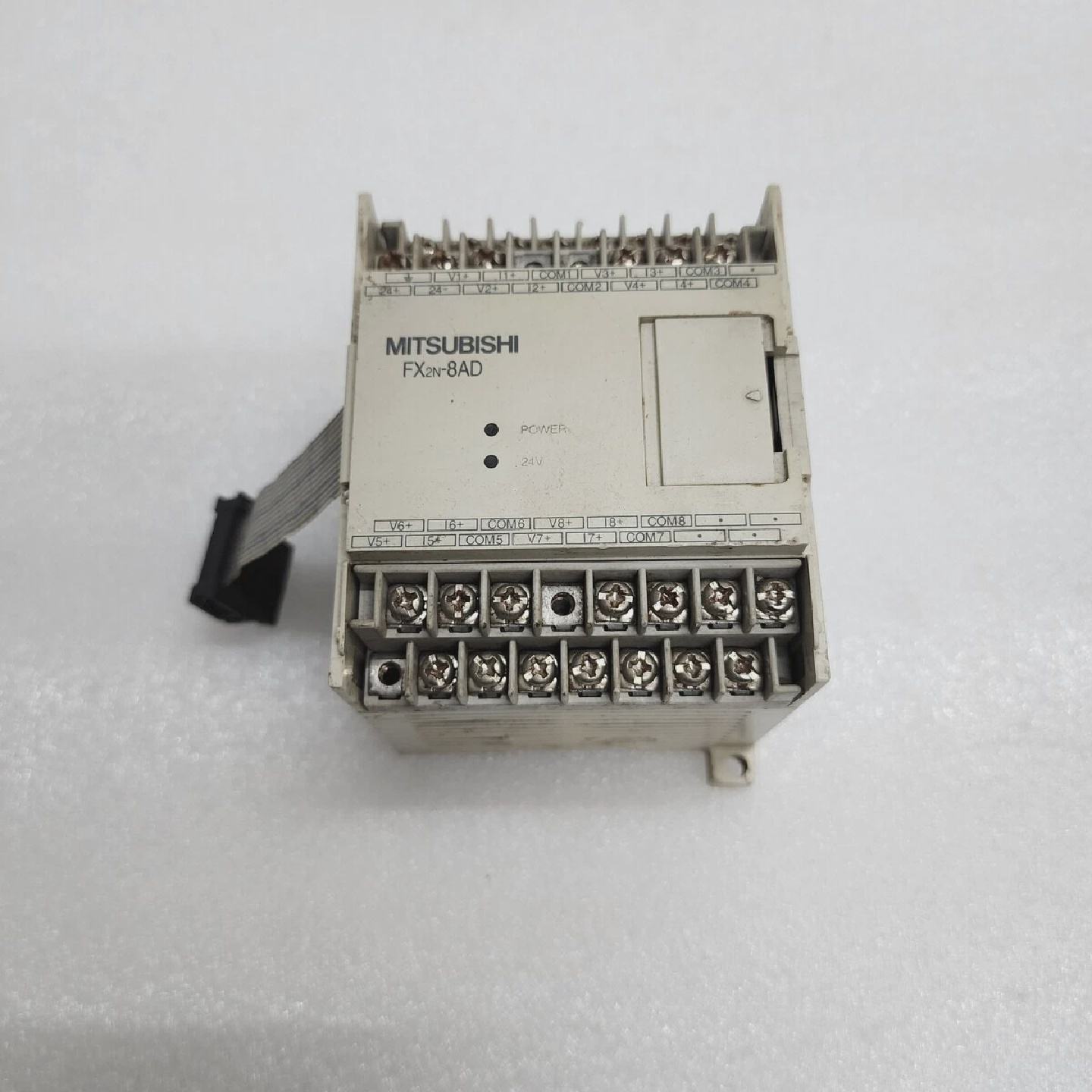 MITSUBISHI FX2N8AD PLC PROGRAMMABLE CONTROLLER 24VDC - 实物图