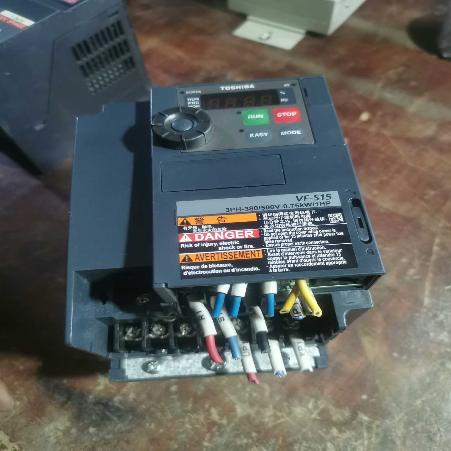 东芝变频器VFS15-4007PL1-CH滤波器0.75KW--议价商品