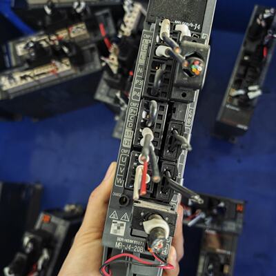 议价Mitsubishi Servo Drive MrJ420B 200W Power Used Normal Di
