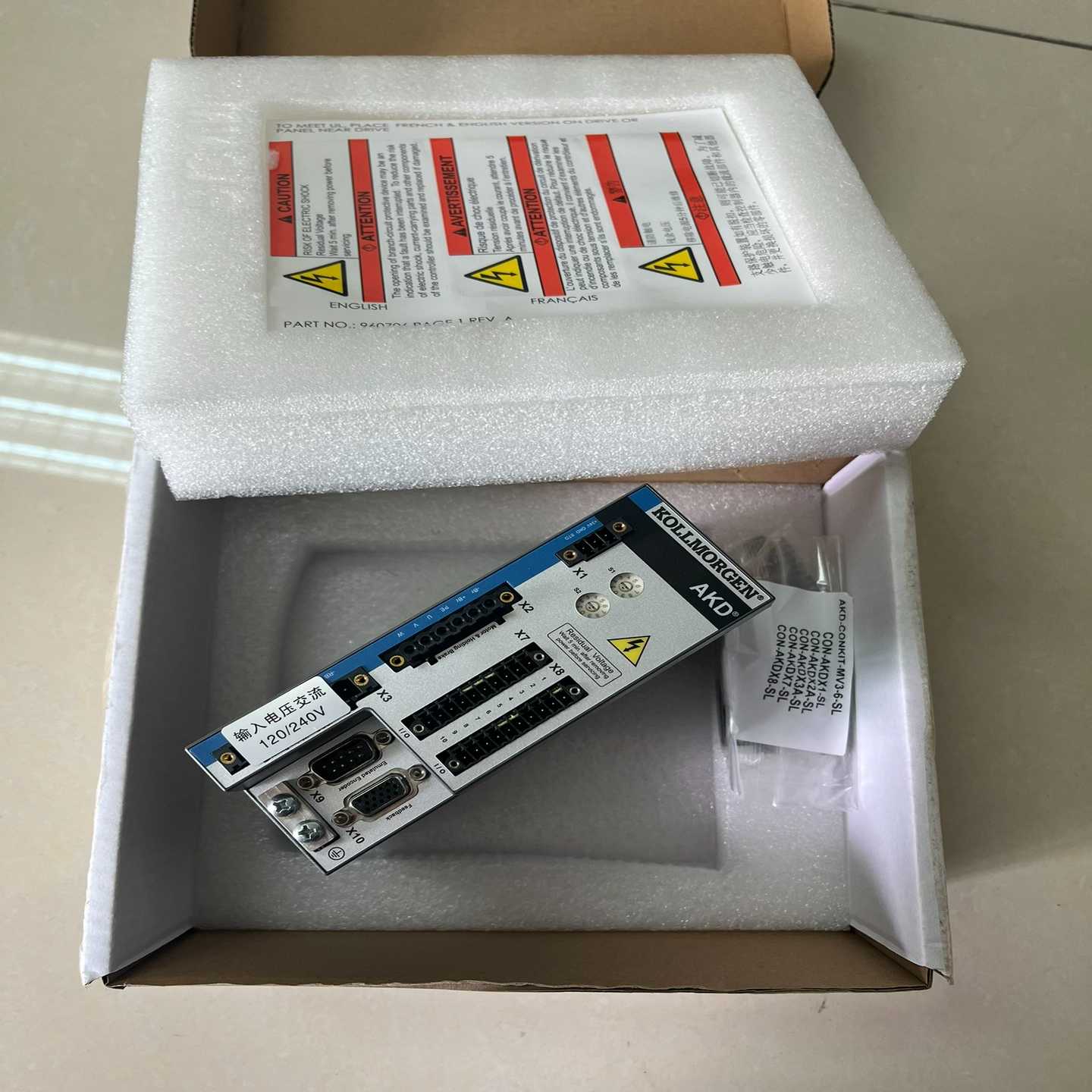 科尔摩根驱动器AKD-P00606-NBAN-0123实物--议价商品