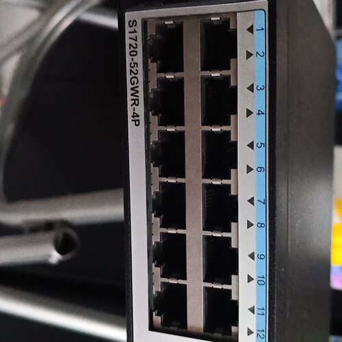 华为S172052GWR4P52口全千兆交换机成-议价