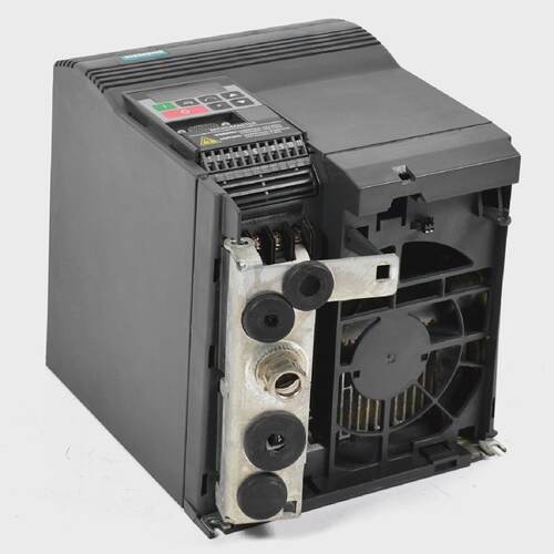 Siemens Micromaster Frequenzumrichter6SE9 2215DC506SE92215DC