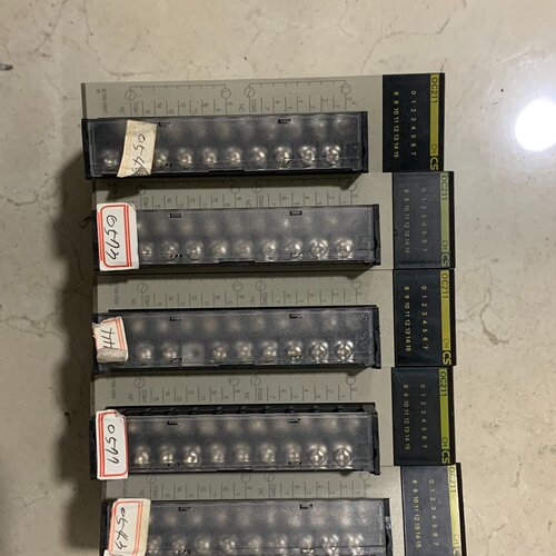 CS1W-OC211  单价 实物图拍摄议价