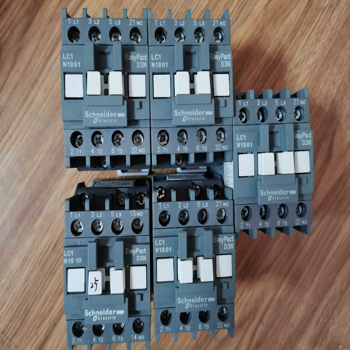 LC1N1801成色如图询价