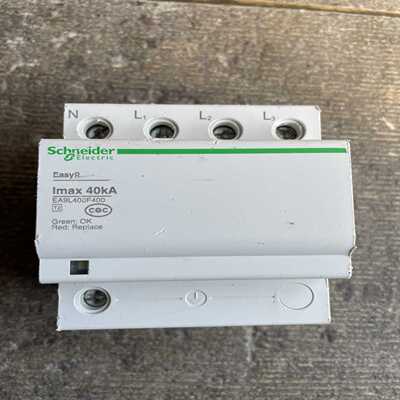 施耐德浪涌保护器Easy9，型号EA9L408F400，4P