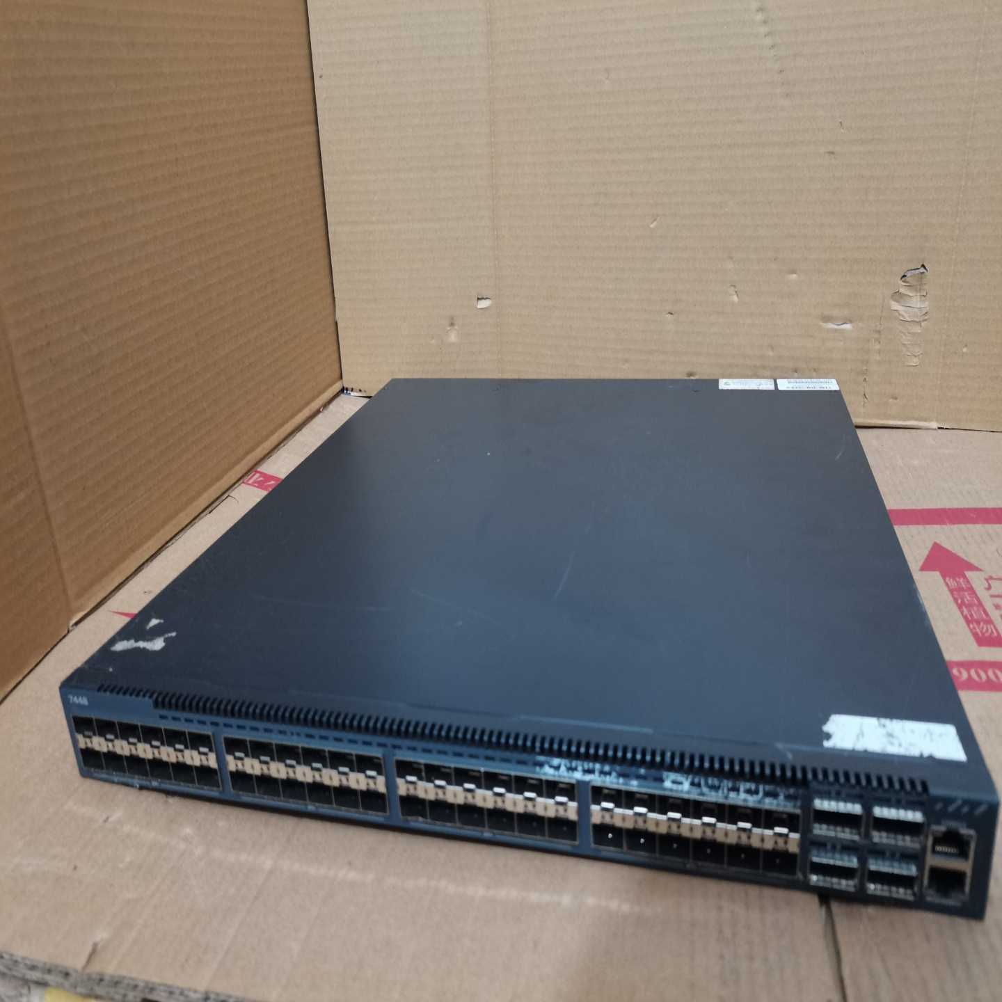 带4口40G台达AG-7448CU万兆交换机。双电源。功能和~议价