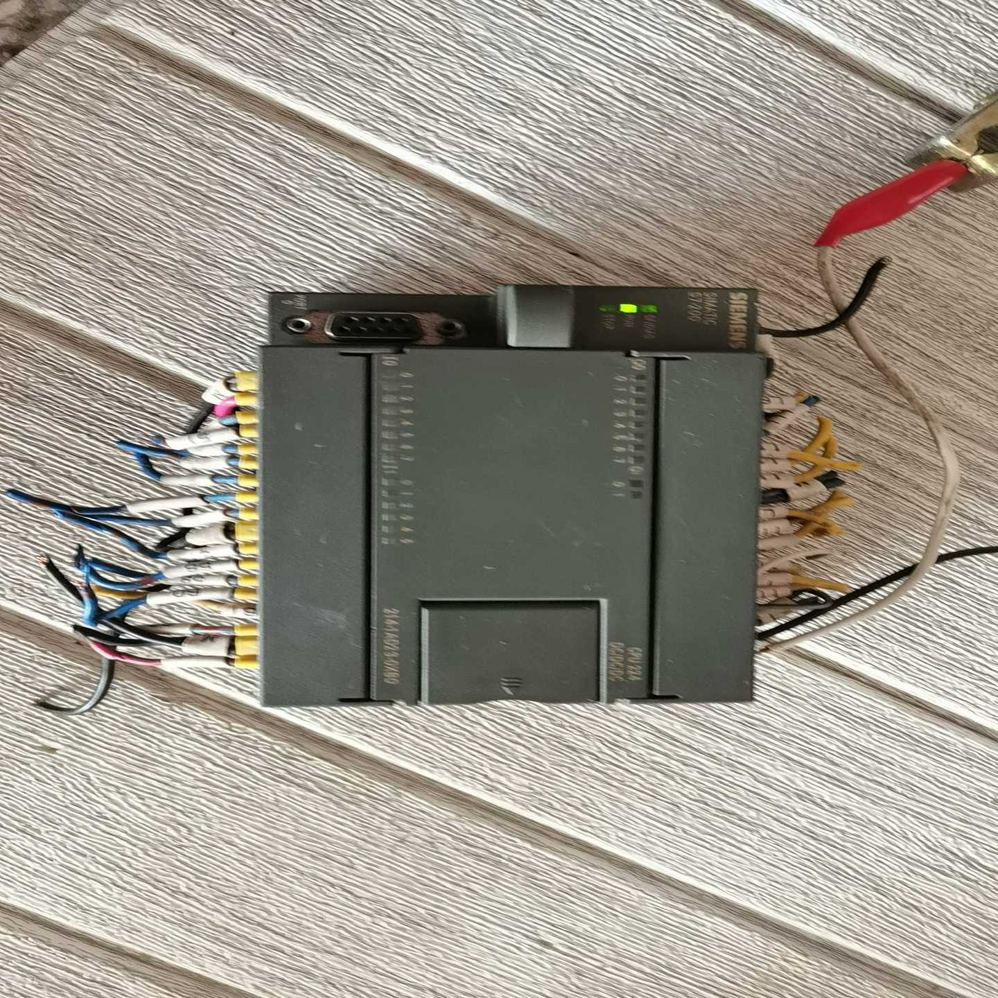 plc214-1ad23-0xb0，通电如图，美产，询价