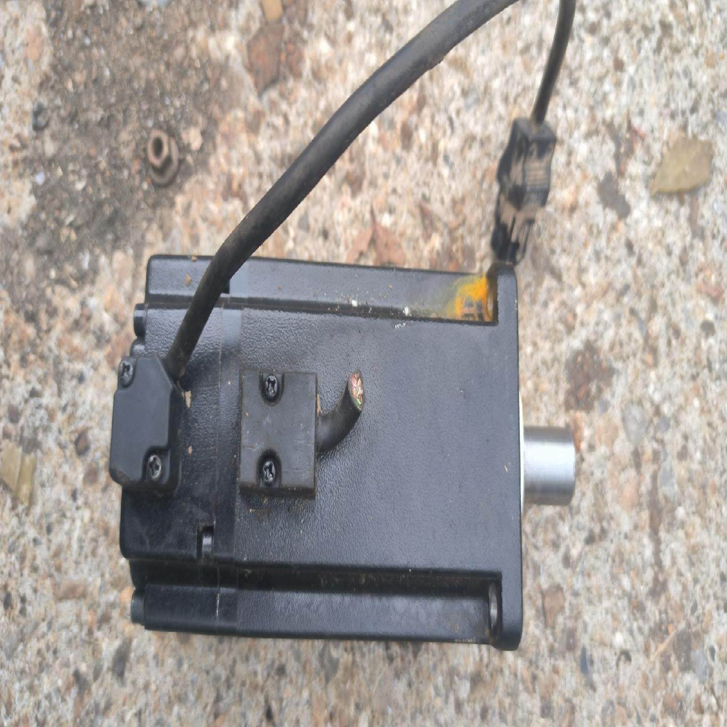 台达伺服电机ECMA-C20807RS，，，成色如图（佳毅工控）