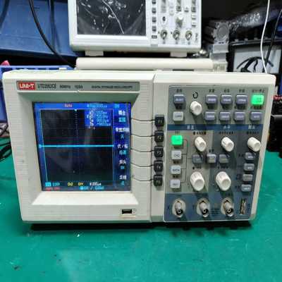 UNI-T 示波器UTD2062CE  缺探头，主机通电如图（佳毅工控）