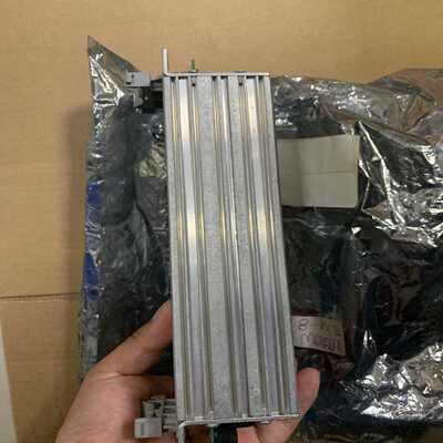 询价~施耐德伺服电机BCH2LH1033CF6C 库存新的，具体看