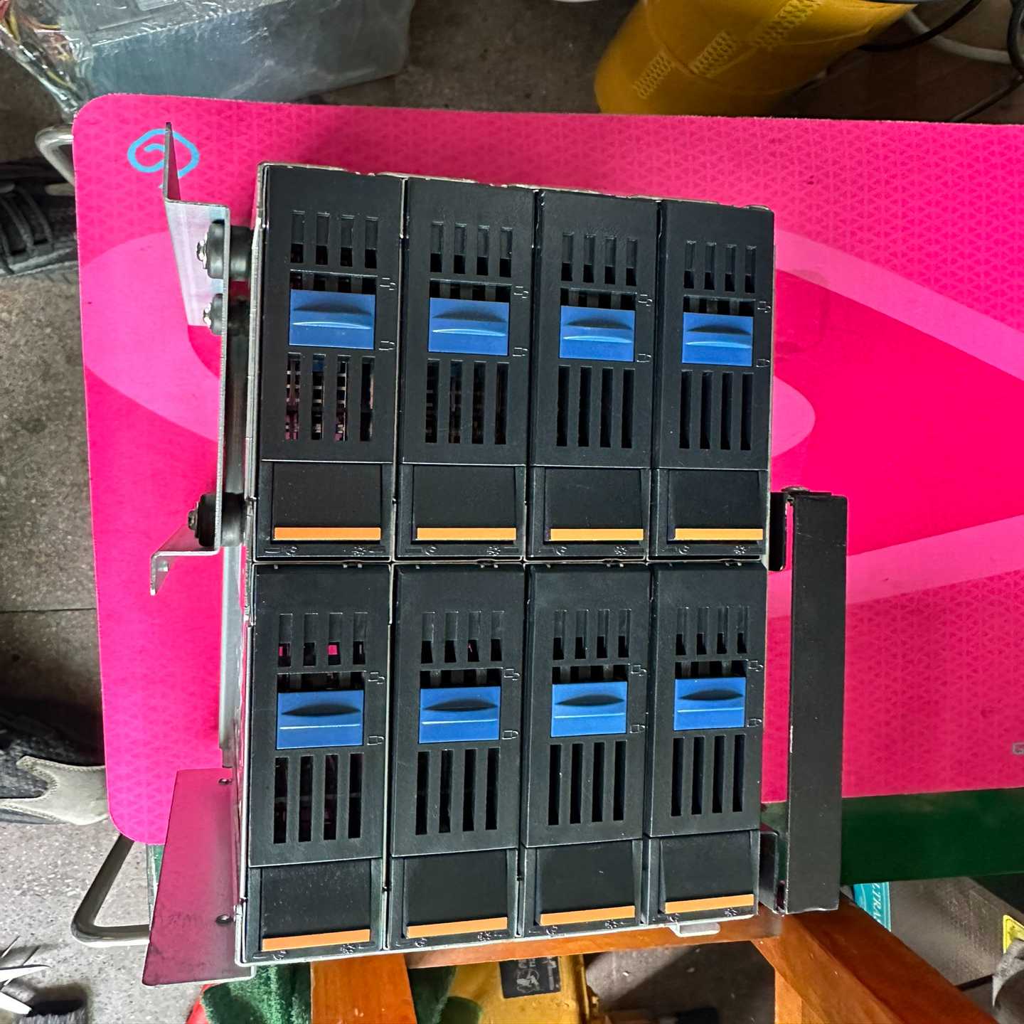 研华HPC-74844U服务器，8盘位硬盘笼--议价商品