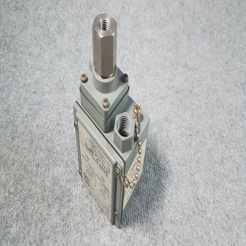 SquareD9012GCW-19012GCW1DruckschalterSERIESC