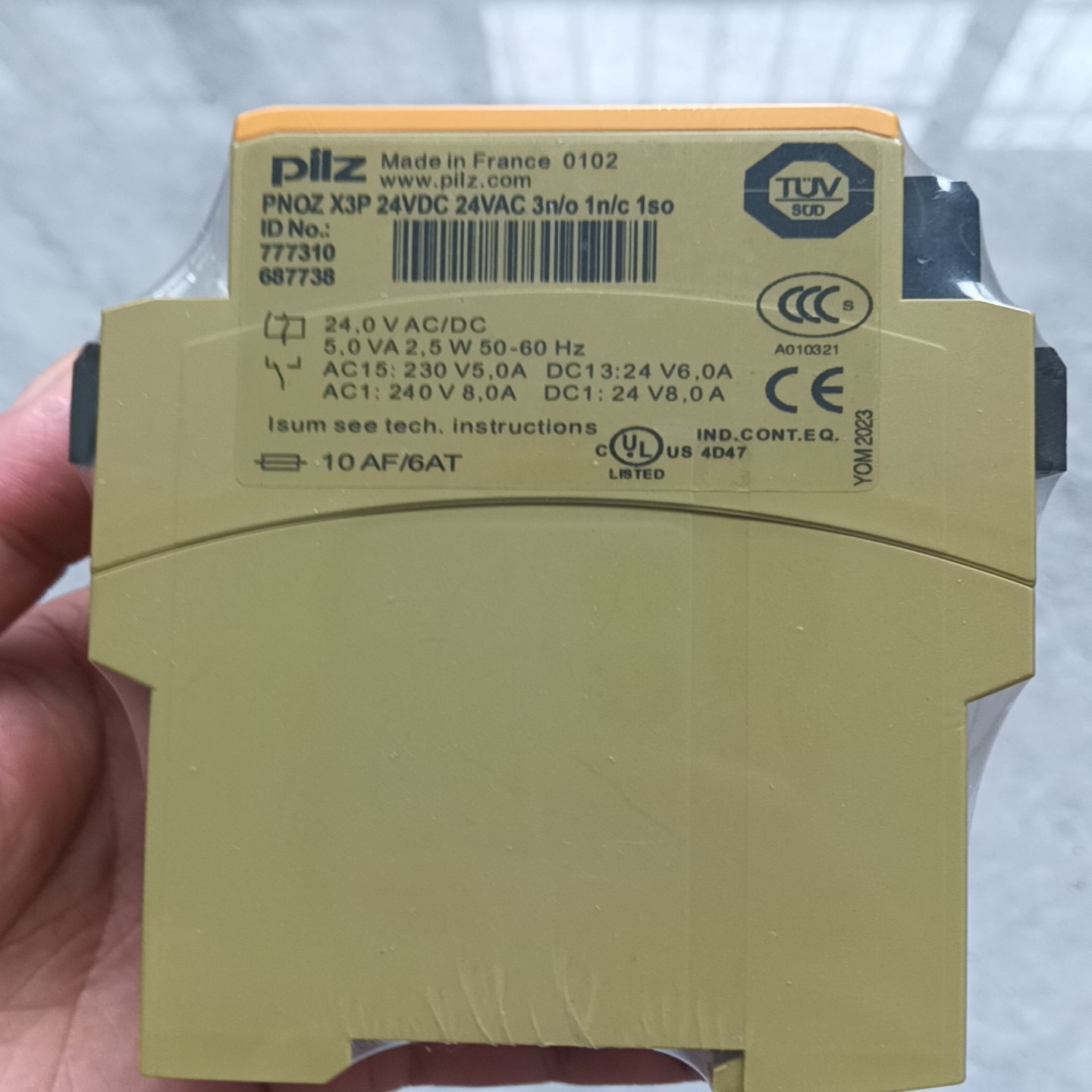 【请询价】PILZ   X3P  777310  安全继电器  全新原