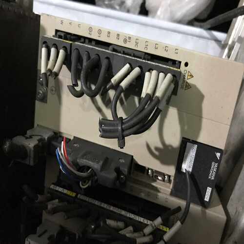 安川驱动器SGDV-7R6A01A002000成色不错1KW~询价