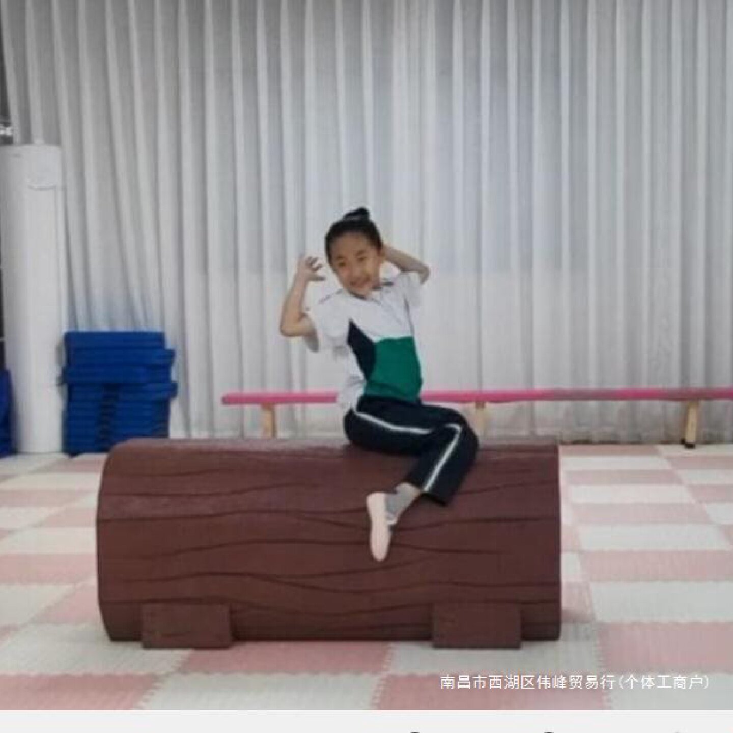演出舞蹈假石头哪吒儿童独舞高密度泡沫树洞道具演出表演