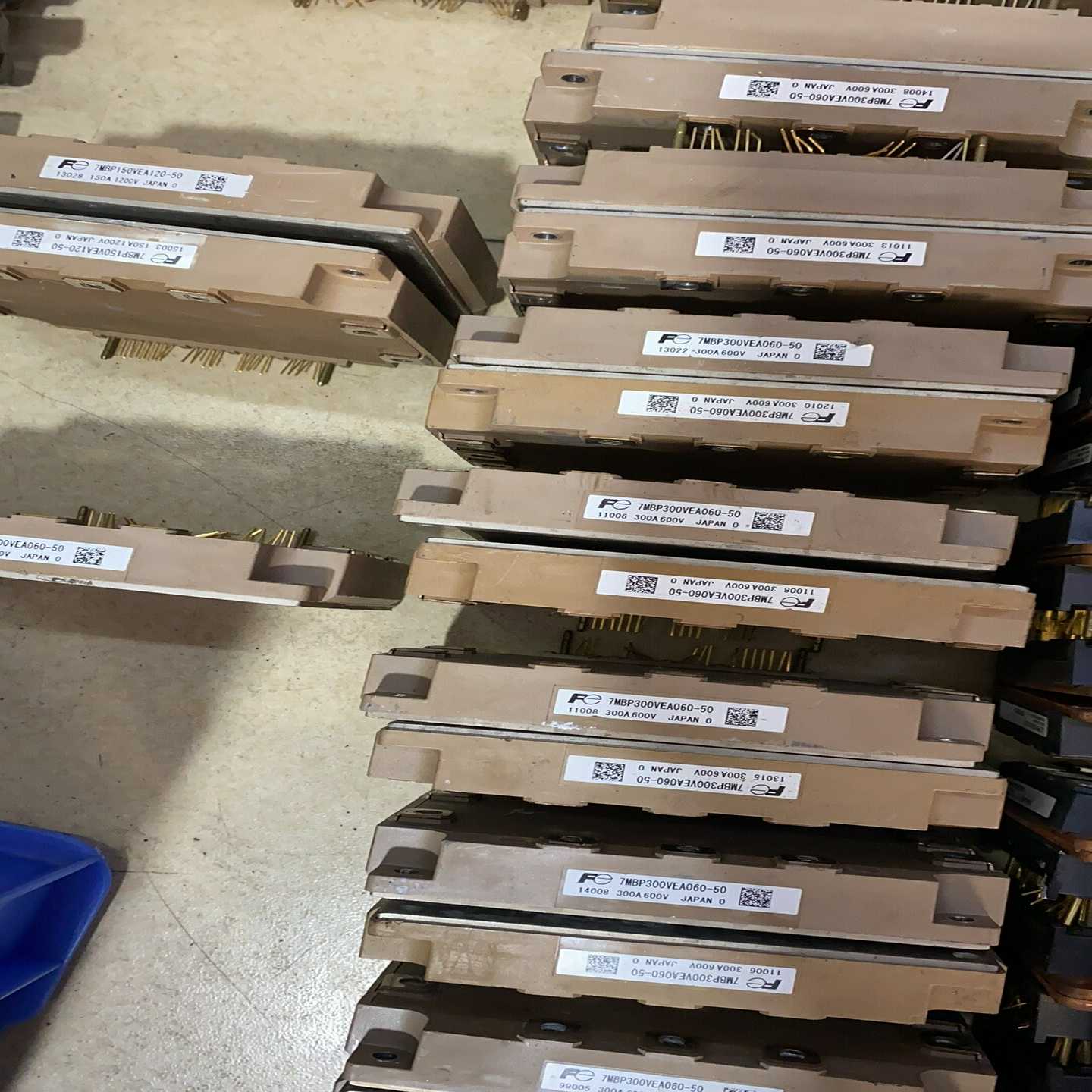 7MBP300VEA050-50模块询价