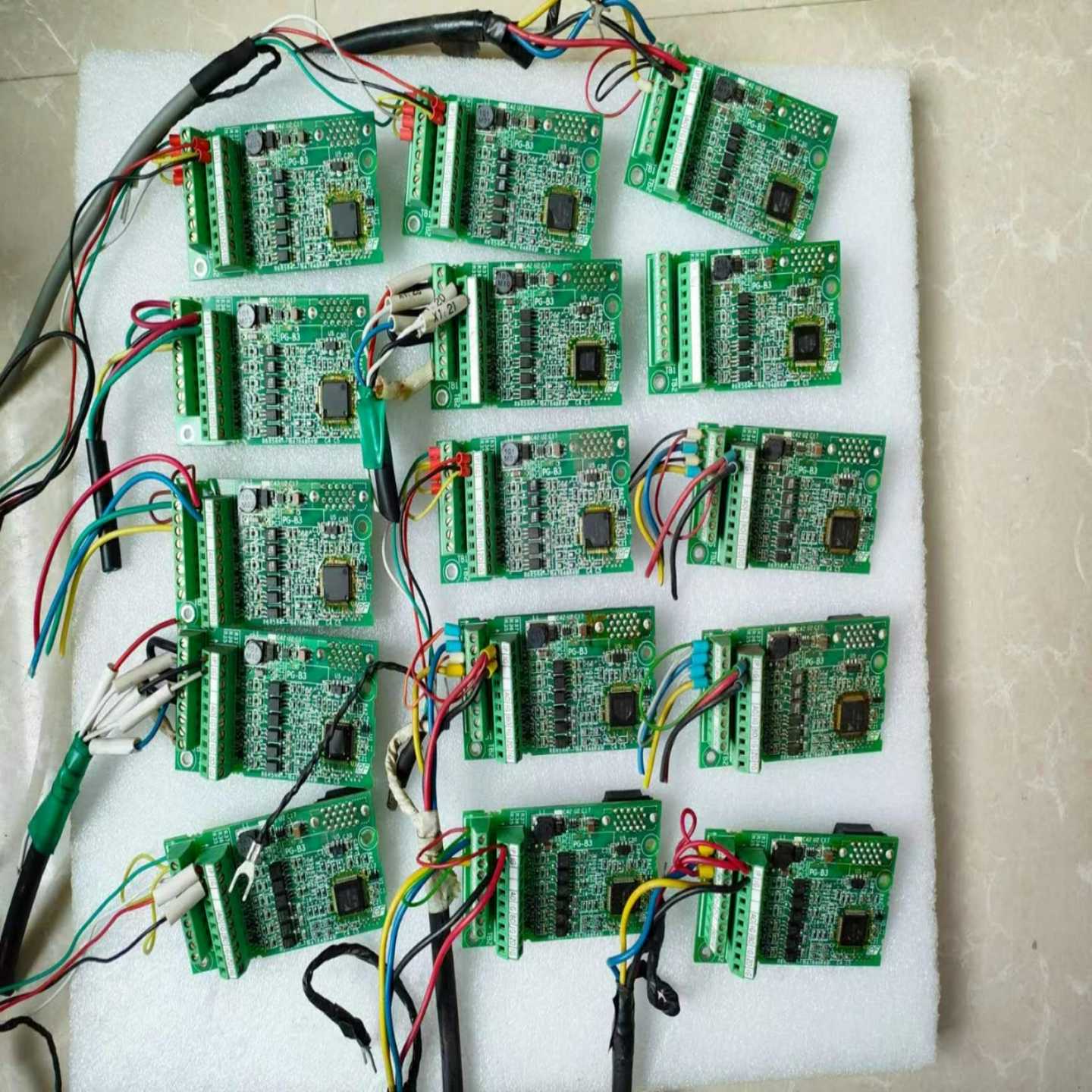 安川变频器PG-B3卡，功能，成色非常好的，有的联系【落红设