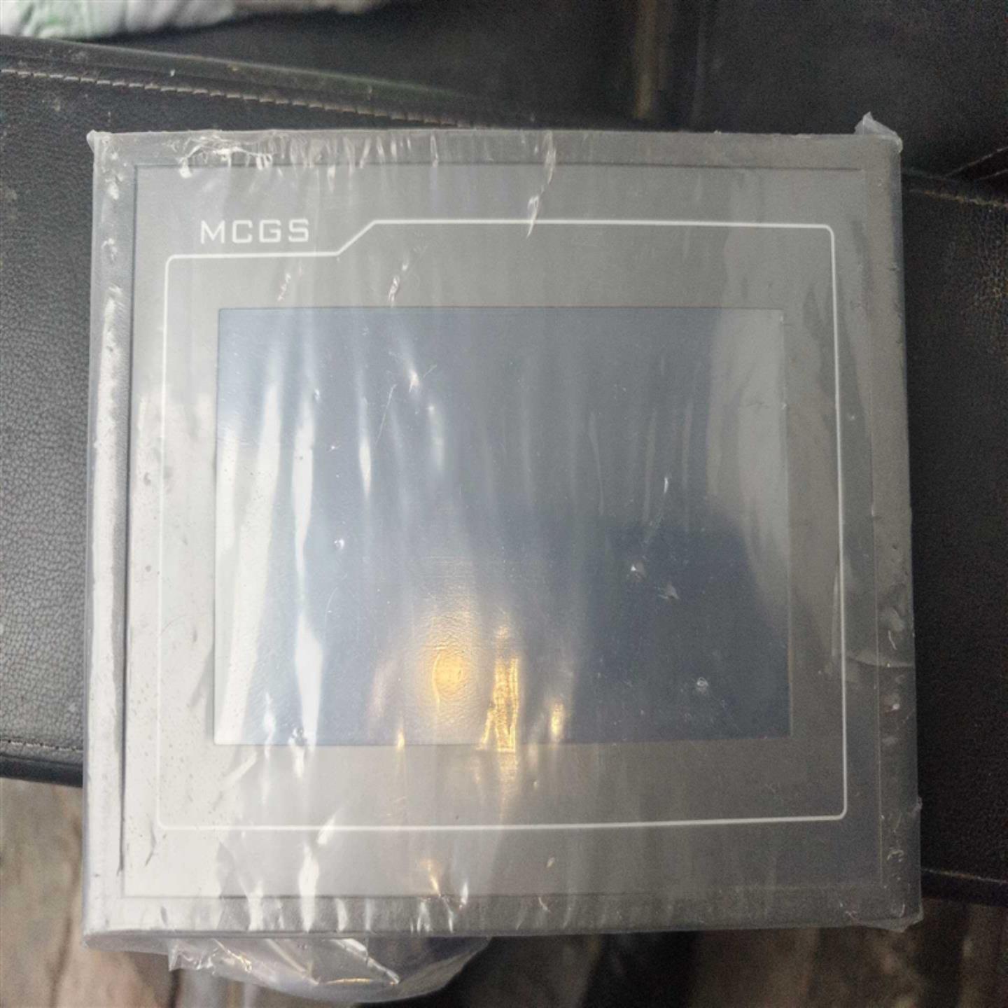 HPD2000-CM-7触摸屏 全新未使用联系我议价