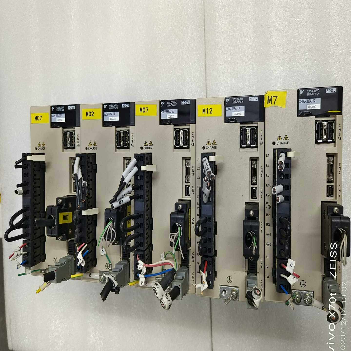 安川五系M2总线型750W驱动器SGDV-5R5A11A~询价