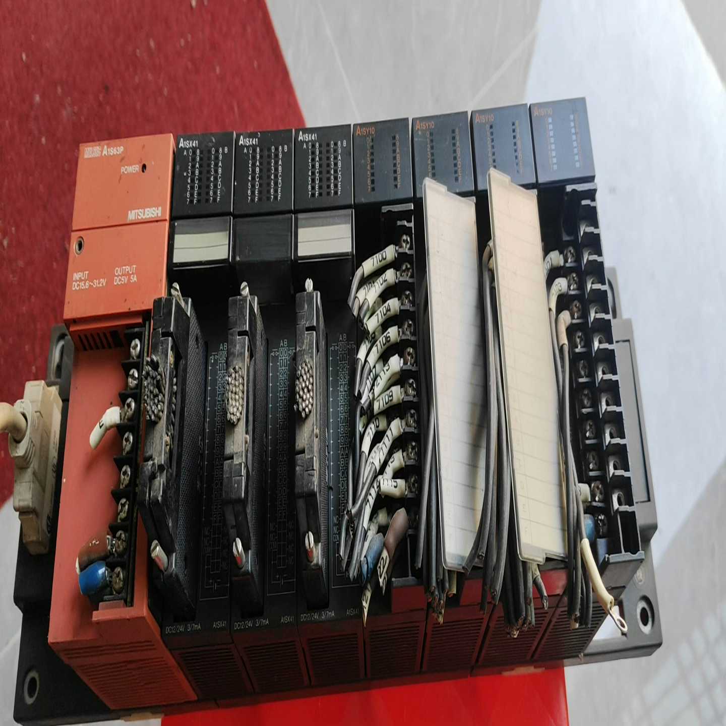 三菱PLC拆机套装,型号A1S63P,包含多个扩展模块。设备--议价商