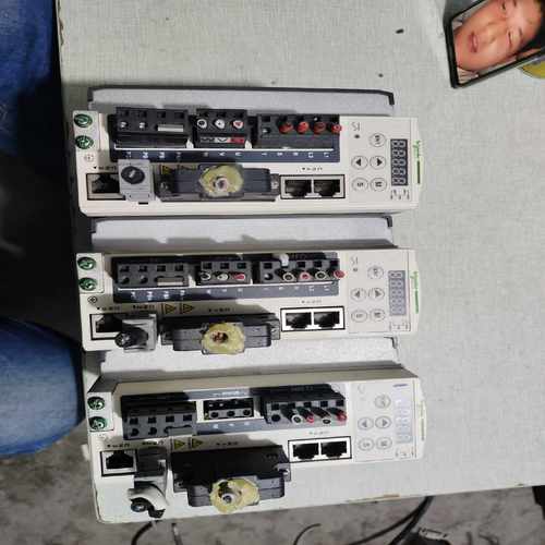 施耐德伺服驱动器，LXM23AU07M3X，现货三台，功能包一议价商品