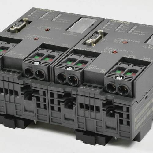 2 x Siemens Simatic S7 ET200 Repeater6ES7 9720AB010XA06ES797