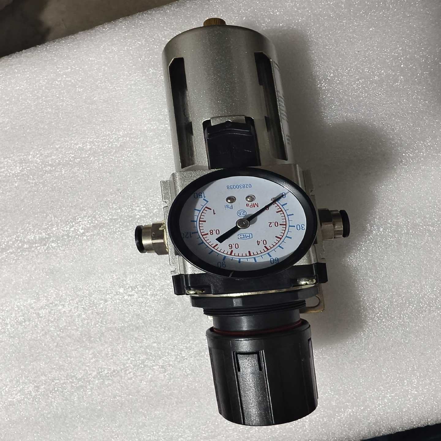 SQM上海全伟QAW4000空气过滤减压阀，全新未使用裸机，--议价商品