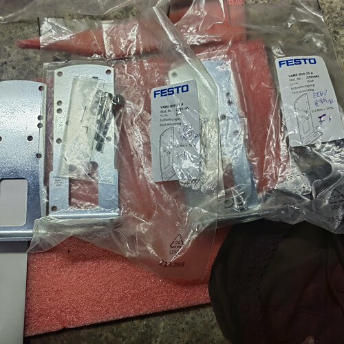FESTO费斯托安装角三个型号VAME*2293议价