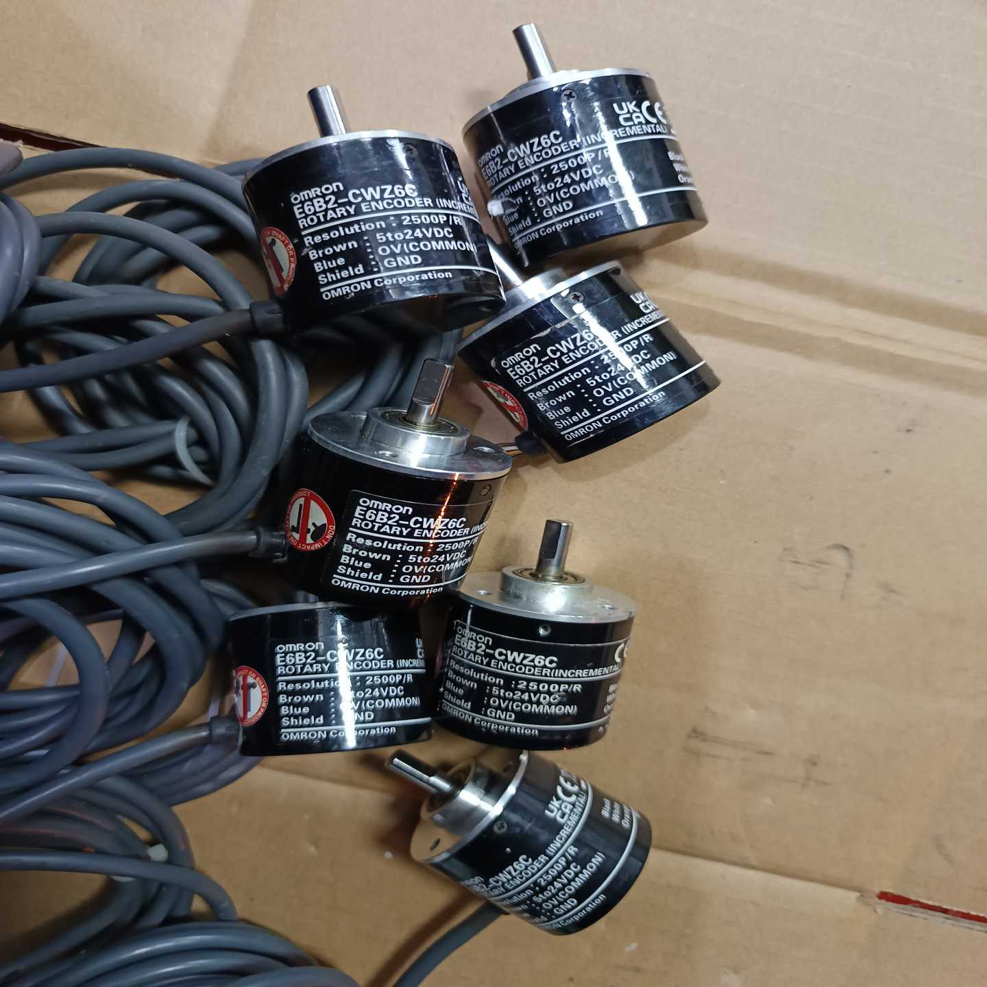 咨询-旋转编码器E6B2-CWZ6C分辨率2500P/