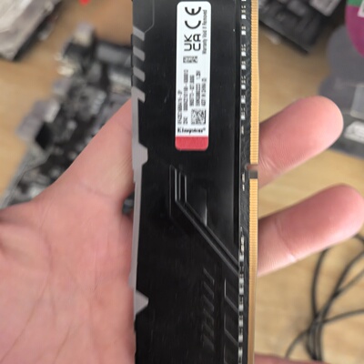 议价金士顿DDR43200HZ16GB灯条