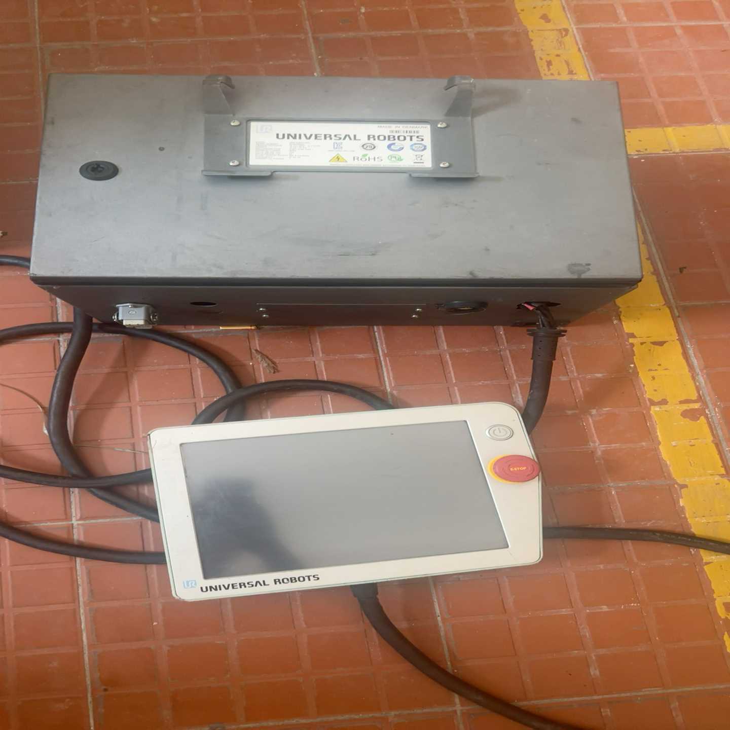 咨询-丹麦产优傲UR5机器人控制器，型号URS，2018年产，带原
