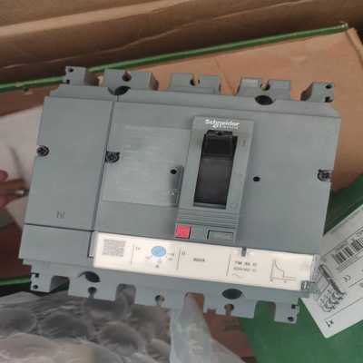 施耐德CVS100B 4P50A塑壳断路器。款产品款~议价