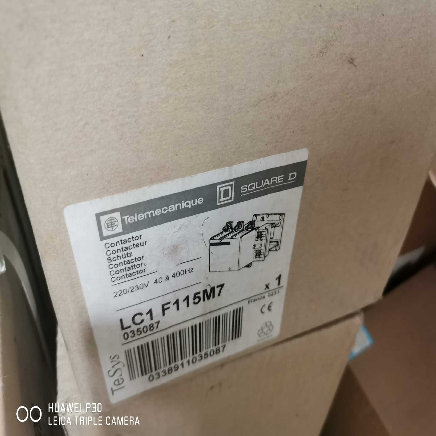 议价施耐德接触器LC1F115M7220/230V，全新原装正现货/维修