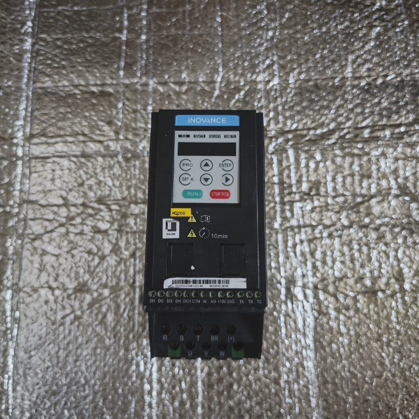 寻汇川变频器MD200T2.2BNC2.2KW380V