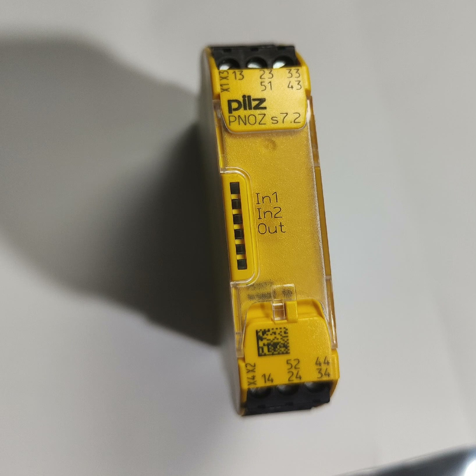 PILZ  751177皮尔滋安全继电器751177，，实图(通通配件）