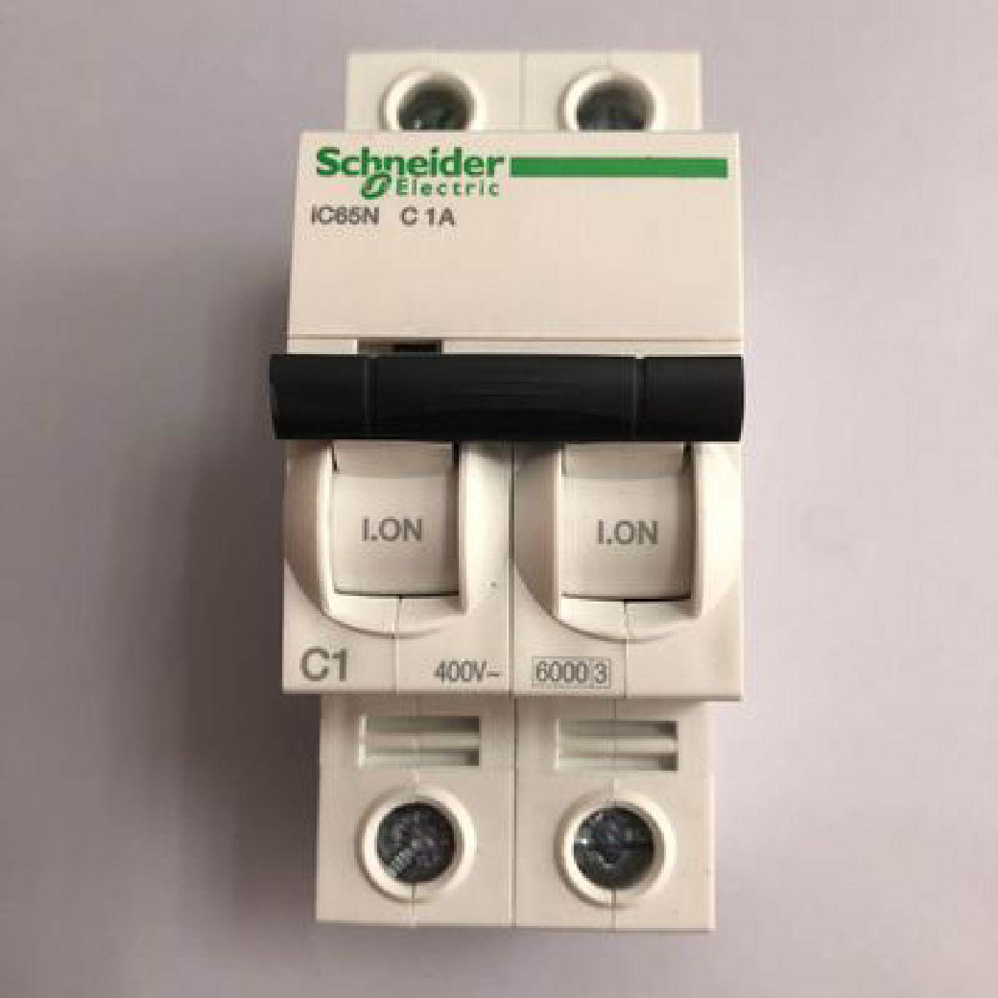 议价施耐德小型断路器IC65N 2P C32A空气开关A9F18232现货销售 - 实物图