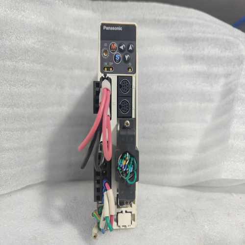 松下伺服驱动器MADDT1207实物图，大量现货，拍前请询--议价商品