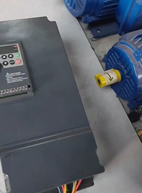 寻“”众辰变频器15KWNZ200T15GY4成色如图每
